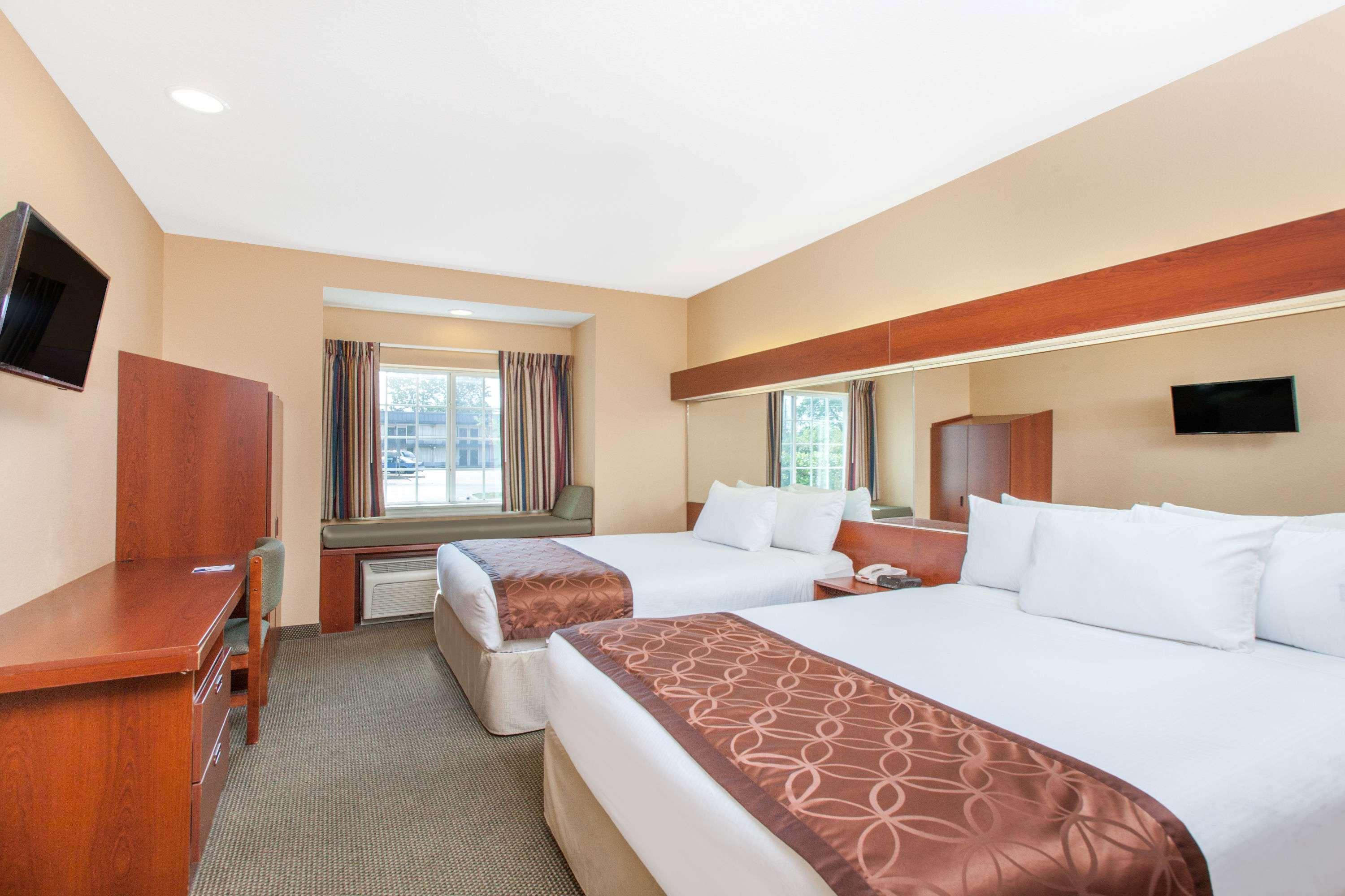 Microtel Inn By Wyndham Rogers Εξωτερικό φωτογραφία